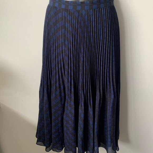 Club Monaco Yowshee patterned pleated midi Skirt - Picture 5 of 7